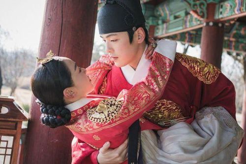 Hàn Quốc tiếp tục gỡ bỏ 'Mr. Queen' chuyển thể từ phim Trung Quốc