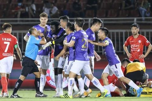 Bạo lực ở Giải bóng đá V-League: Đâu là gốc rễ của nguyên nhân?