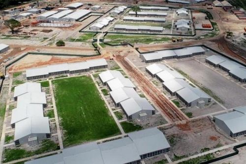 Tấn công khủng bố ở Mozambique: Hơn 180 người bị mắc kẹt, Mỹ lên tiếng