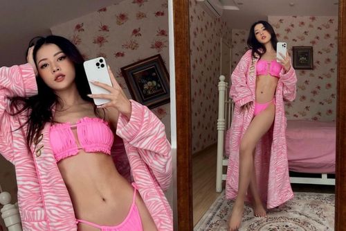 Sợ trời chưa đủ nóng, Chi Pu táo bạo diện bikini hồng cực gợi cảm khoe vòng eo săn chắc