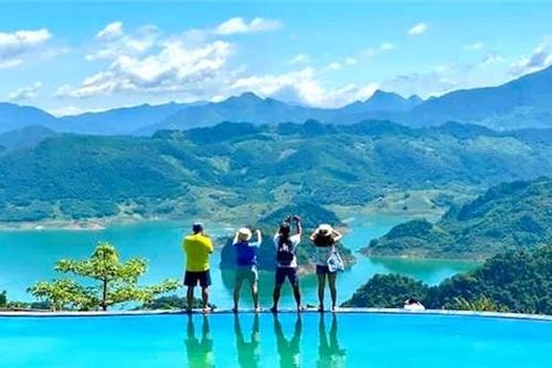 Cú huých cho du lịch hồ Hòa Bình