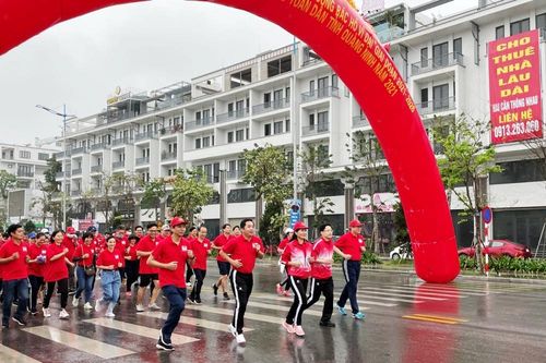 Quảng Ninh: Hàng nghìn người tham gia hưởng ứng Ngày chạy Olympic