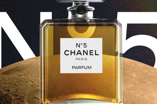 Vì sao chai nước hoa Chanel N°5 trở thành huyền thoại?