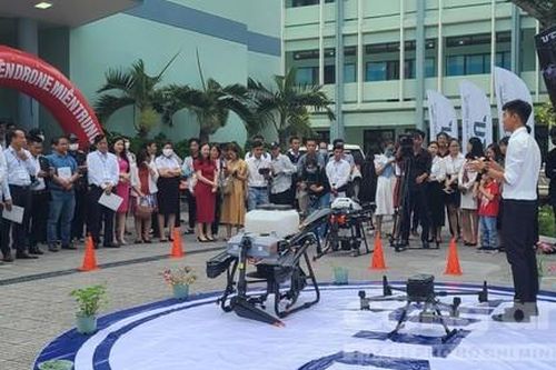 Ra mắt Học viện máy bay không người lái miền Trung