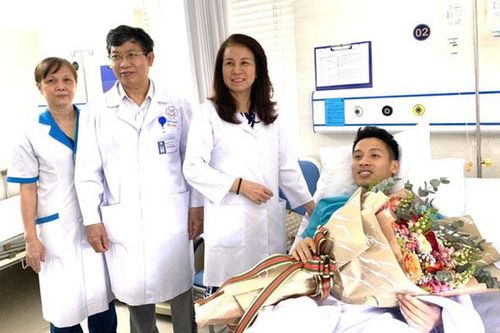 Hùng Dũng xuất viện, tái khám sau 1 tháng