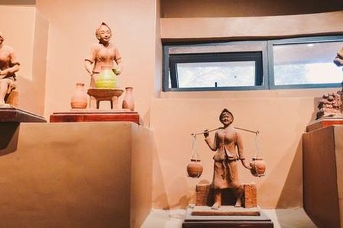 Cận cảnh 'biệt phủ' làm bằng gốm 150 tỷ tại Hà Nội