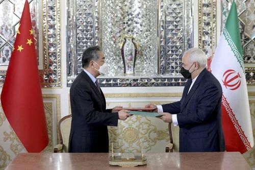 Iran và Trung Quốc kí thỏa thuận hợp tác chiến lược kéo dài 25 năm
