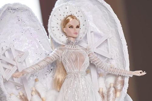 Trang phục dân tộc của Khánh Vân tại Miss Universe