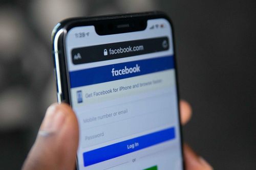 Bản chất của cuộc chiến Apple - Facebook