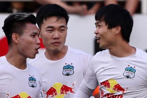Công Phượng tiếp tục tỏa sáng dưới thời Kiatisuk