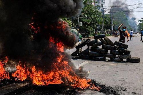 Quân đội Myanmar bị tố không kích ngôi làng gần biên giới Thái Lan