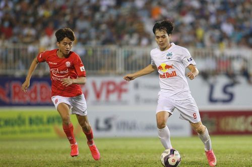 Vòng 6 V-League 2021: Công Phượng và Văn Toàn tiếp tục giúp HAGL giữ vững ngôi đầu bảng