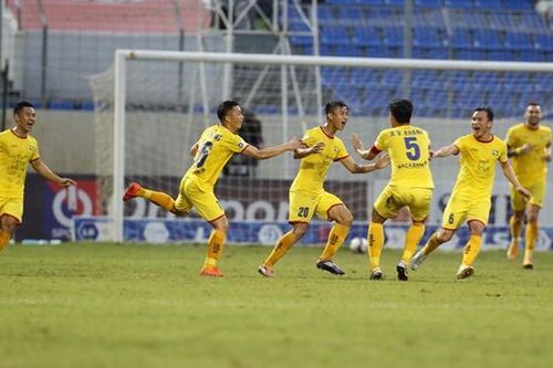 SLNA vs Viettel: Văn Đức so tài Trọng Hoàng, Ngọc Hải