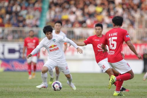 Công Phượng, Văn Toàn tỏa sáng, HAGL vững đỉnh V-League