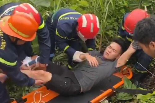 Gặp nạn ở đèo Hải Vân, nam thanh niên nằm suốt 3 tiếng dưới vực sâu 30m