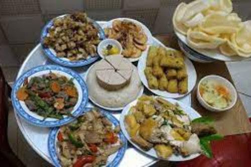 Mẹ chồng đưa 500 nghìn dặn làm 2 mâm cỗ cúng, nàng dâu có pha xứ lý cực 'đẹp' và nhanh gọn khiến hội chị em 'vỡ vạc' nhiều điều