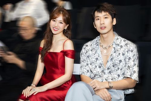 Vắng Trấn Thành, Hari Won ăn diện gợi cảm, được Tuấn Trần chăm sóc từng tí một