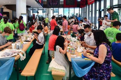 TPHCM: Người dân hào hứng tham gia sự kiện 'Vui đón lễ Phục Sinh'