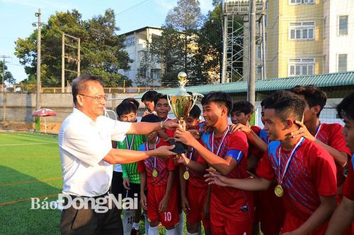 Hội khỏe Phù Đổng tỉnh lần X –2021: Kết thúc bóng chuyền, bóng đá nam THCS, kéo co