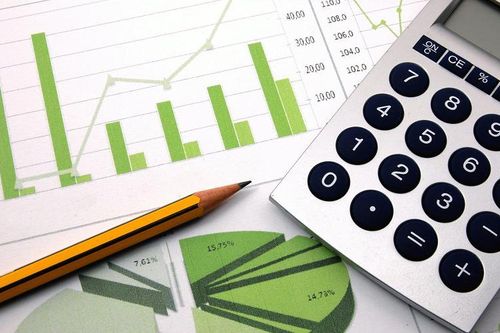 Các nhân tố tác động đến lựa chọn chính sách kế toán ảnh hưởng đến lợi nhuận doanh nghiệp tại Thành phố Cần Thơ