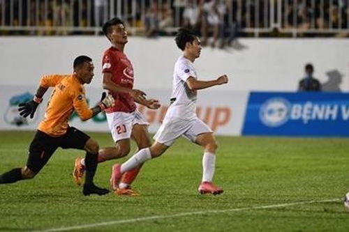 Văn Toàn lọt vào top những chân sút hàng đầu V.league 2021