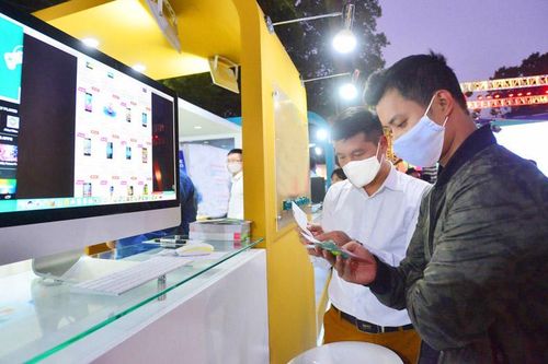 Hà Nội triển khai 17 nhóm nhiệm vụ trọng tâm để phát triển thương mại điện tử