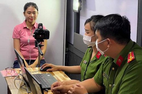 Thành phố Hồ Chí Minh: Tăng cường lực lượng về cơ sở cấp căn cước công dân