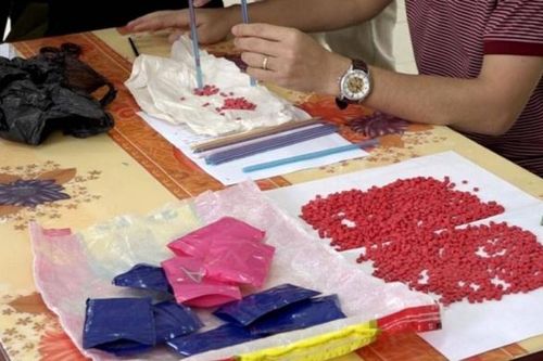 Người phụ nữ tàng trữ hơn 2.000 viên ma túy trong cốp xe SH