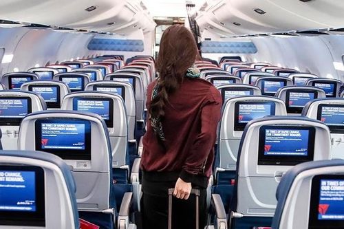 Hai phụ nữ Mỹ đánh nhau để được xuống máy bay trước