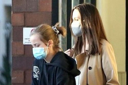 Con gái út của Angelina Jolie cao gần bằng mẹ