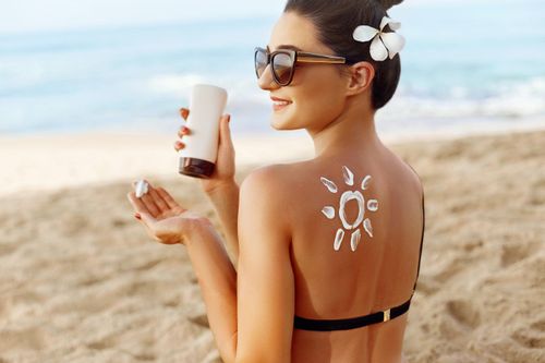 8 loại kem chống nắng bạn nên mua sớm