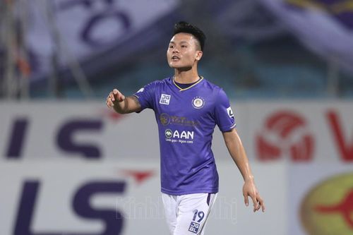 Quang Hải xuất trận, Hà Nội FC vật vã cầm hòa trước đội bóng cuối bảng