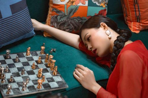 Bung 'nút thắt' cảm xúc bằng âm nhạc