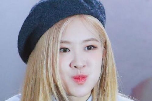 Fan cười lăn vì Rose Blackpink cám ơn nhầm địa chỉ giải thưởng