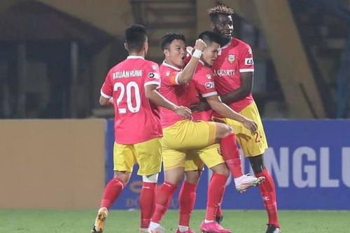 HLV Phạm Minh Đức: 'Hà Nội FC sẽ đua vô địch với HAGL'