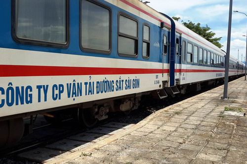 Đường sắt tăng nhiều tàu địa phương dịp 30/4