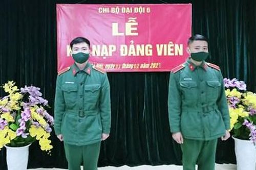 Chú trọng tạo nguồn, kết nạp học viên vào Đảng