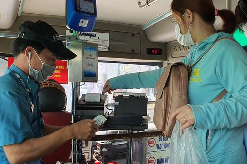 Thu phí tự động vận tải hành khách công cộng: Tiến tới liên thông, tích hợp