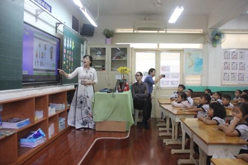Thành phố Hồ Chí Minh thực hiện chia sẻ giáo viên để bù thiếu hụt