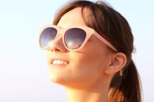 Điểm danh những thói quen xấu vô tình gây hại cho đôi mắt của bạn