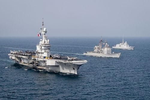 Hàng loạt tàu chiến Mỹ và đồng minh diễn tập sát sườn Iran