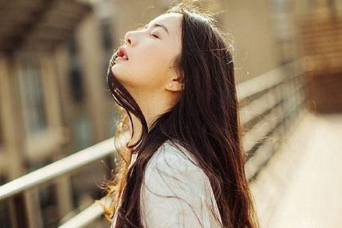 Phụ nữ khổ đau nhất là khi trông mong 2 điều này từ người đàn ông tệ bạc