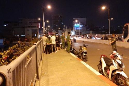 Diễn biến bất ngờ vụ nam thanh niên gieo mình xuống sông Sài Gòn sau khi cãi nhau với bạn gái