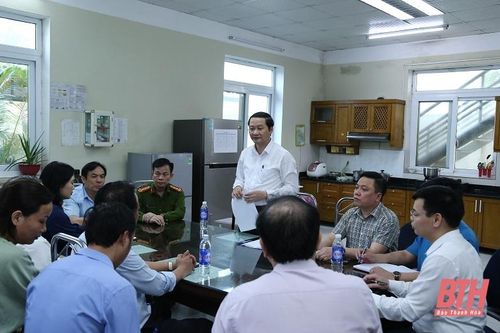 Chủ tịch UBND tỉnh Đỗ Minh Tuấn kiểm tra công tác khắc phục hỏa hoạn tại Công ty TNHH IVORY