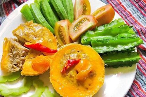 Đưa cơm món mắm cá linh chưng thịt
