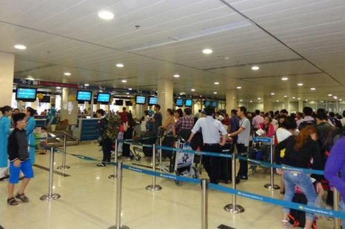 'Nhặt' đồng hồ hiệu ở sân bay Đà Nẵng, bị tóm gọn ở Tân Sơn Nhất