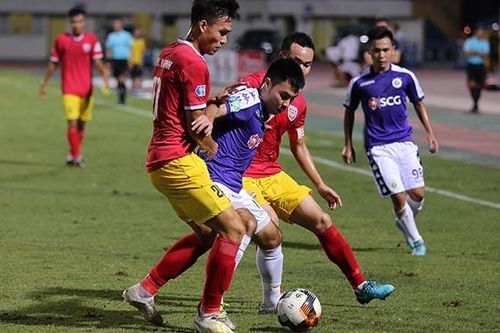 Kết quả bóng đá 29/3, sáng 30/3: Hà Nội suýt thua Hà Tĩnh. Đối thủ của Việt Nam 'đánh tennis'