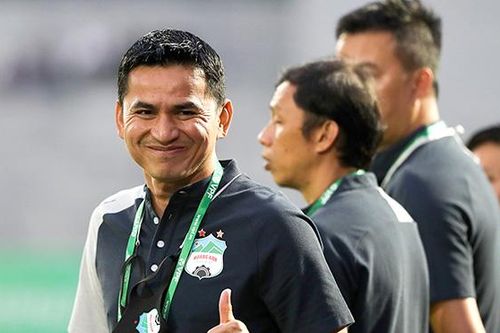 HAGL vươn vai cùng Kiatisuk