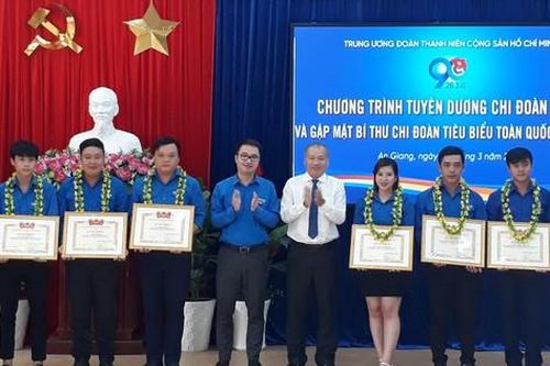 Trung ương Đoàn tuyên dương Bí thư Chi đoàn tiêu biểu cụm sông Hậu