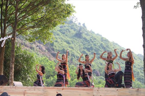 Lạc giữa mùa yêu ở Toom Sara